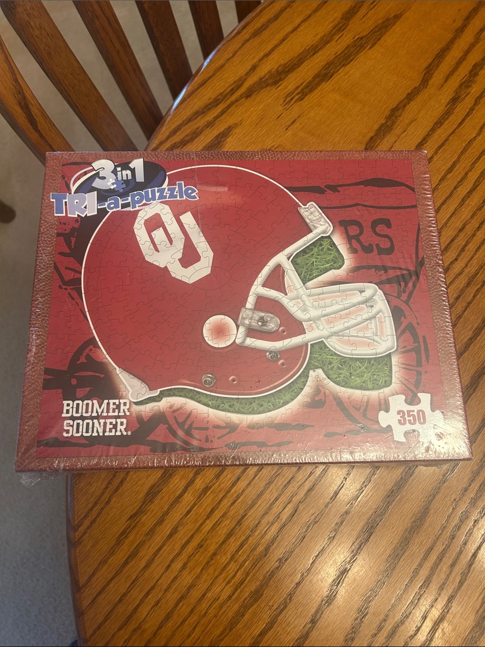 Oklahoma university Boomer Sooner Helmet 350-Piece Puzzle - Crimson & White